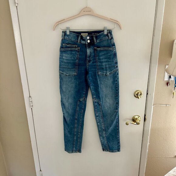 Anthropologie The Wanderer Mid-Rise Relaxed-Leg Jeans by Pilcro - Picture 8 of 9